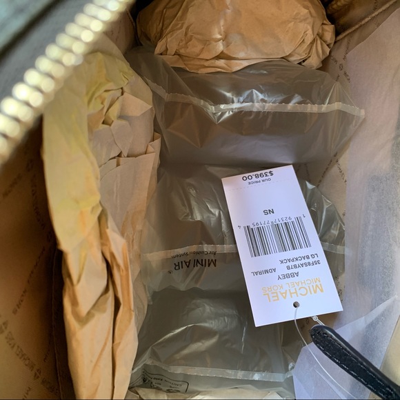 MICHAEL KORS LARGE ABBEY BACKPACK ADMIRAL BLUE - Picture 11 of 12